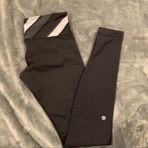 Lululemon black leggings patterned waistband